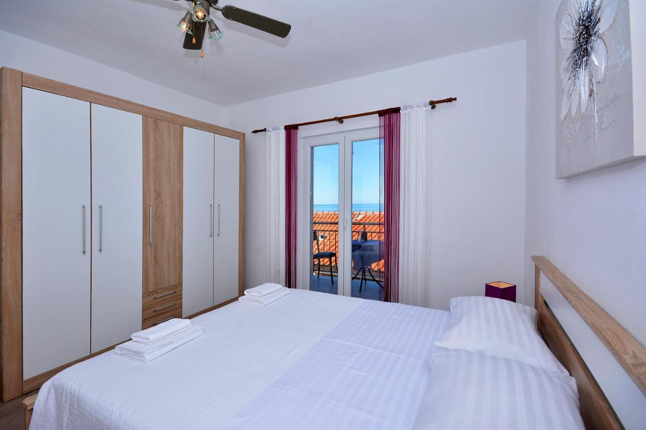 Apartment 'Mimo' In Milna - Hvar Exterior photo