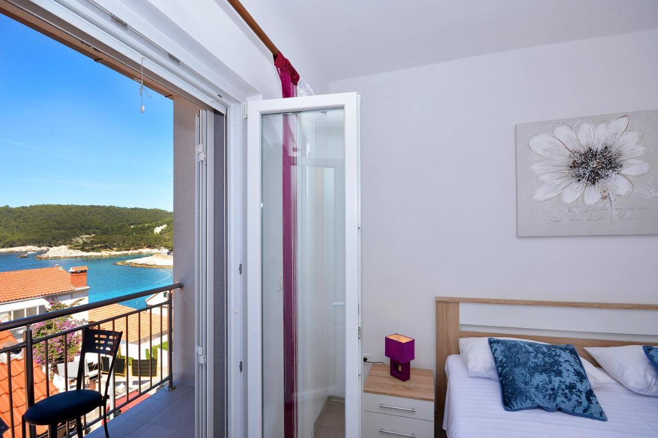 Apartment 'Mimo' In Milna - Hvar Exterior photo