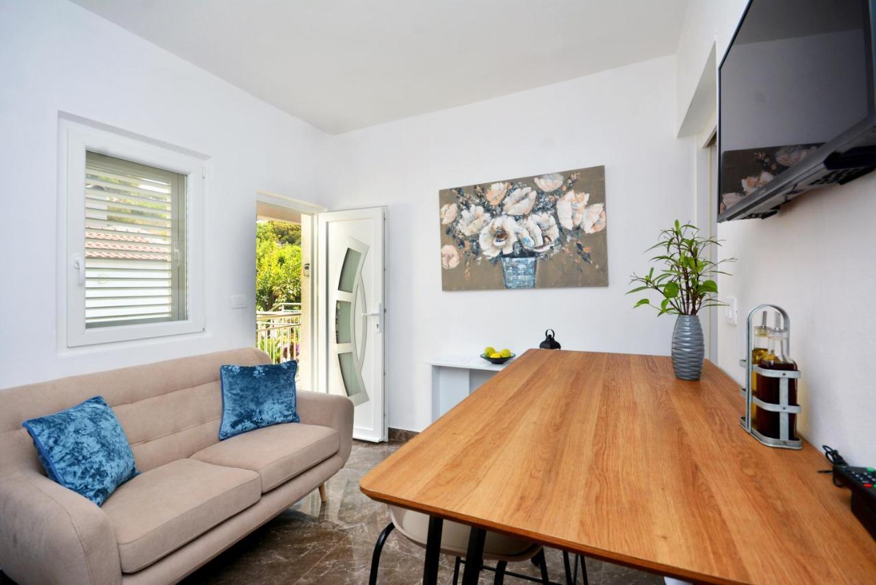 Apartment 'Mimo' In Milna - Hvar Exterior photo